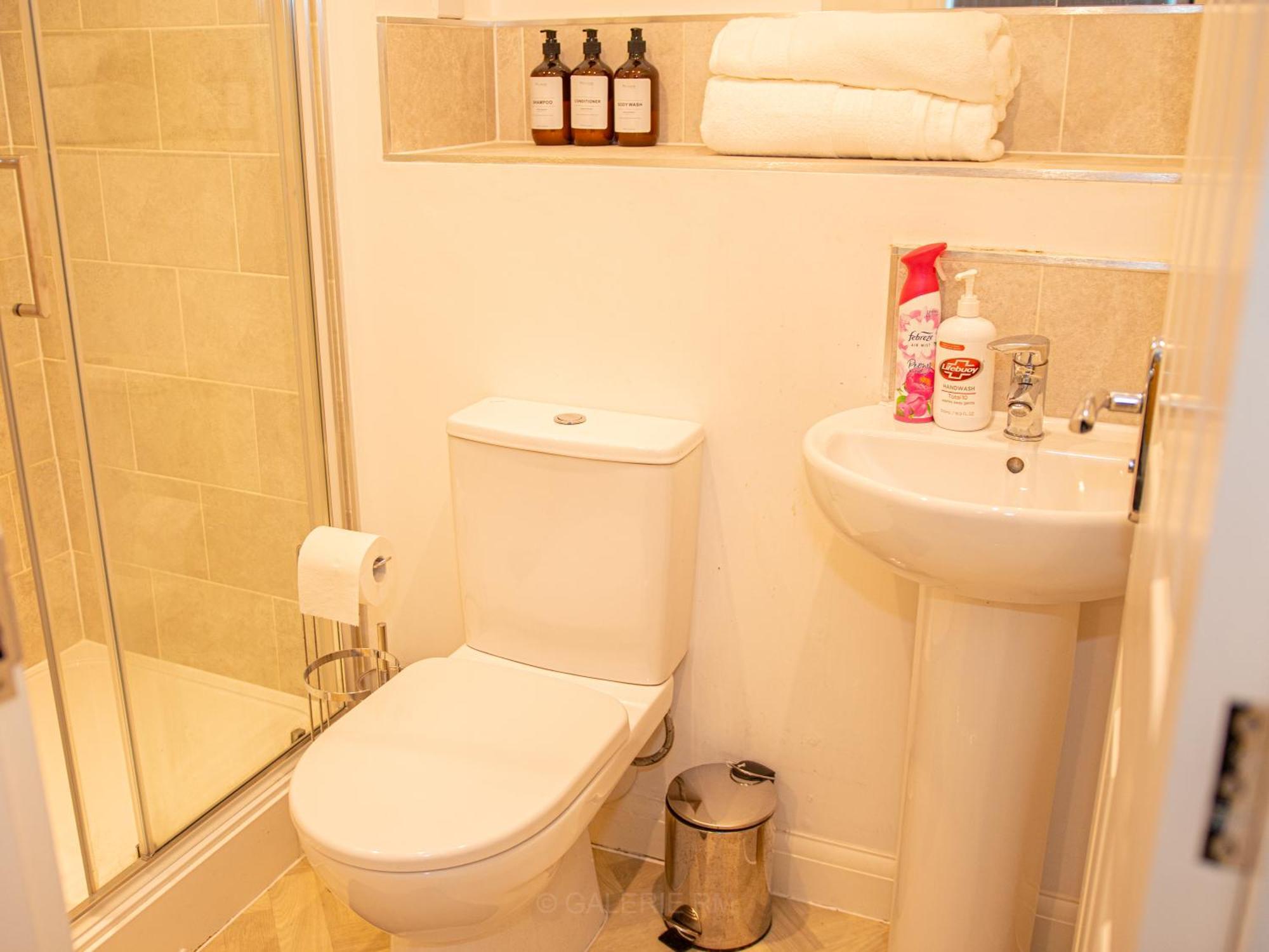 Centre 2bed 2bath Nearby Parking Apartment Birmingham